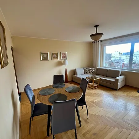 Elizabeth Apartment